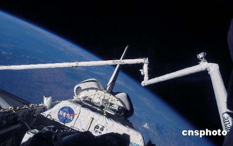 NASA宇航员进行今年来首次太空行走 升级空间站电力系统