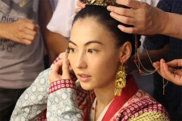 历史上诸葛亮之妻黄月英是真丑还是假丑，她的最后结局究竟如何？