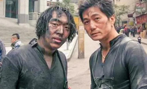 当你深陷困境时不妨看看《疯狂的石头》，总有那么一刻与你共鸣？