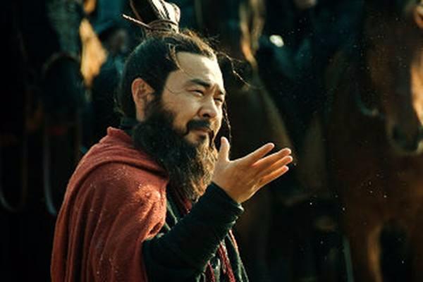 涓滄眽鏈勾鍒嗕笁鍥?鐑界伀杩炵坏涓嶄紤,鍦ㄦ渶鍚庢槸璋佸綋涓婁簡鍚涗富?