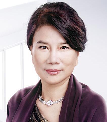 董明珠不赞成年轻人找工作把钱放在第一,那兴趣、收入、前景哪个该居首位...